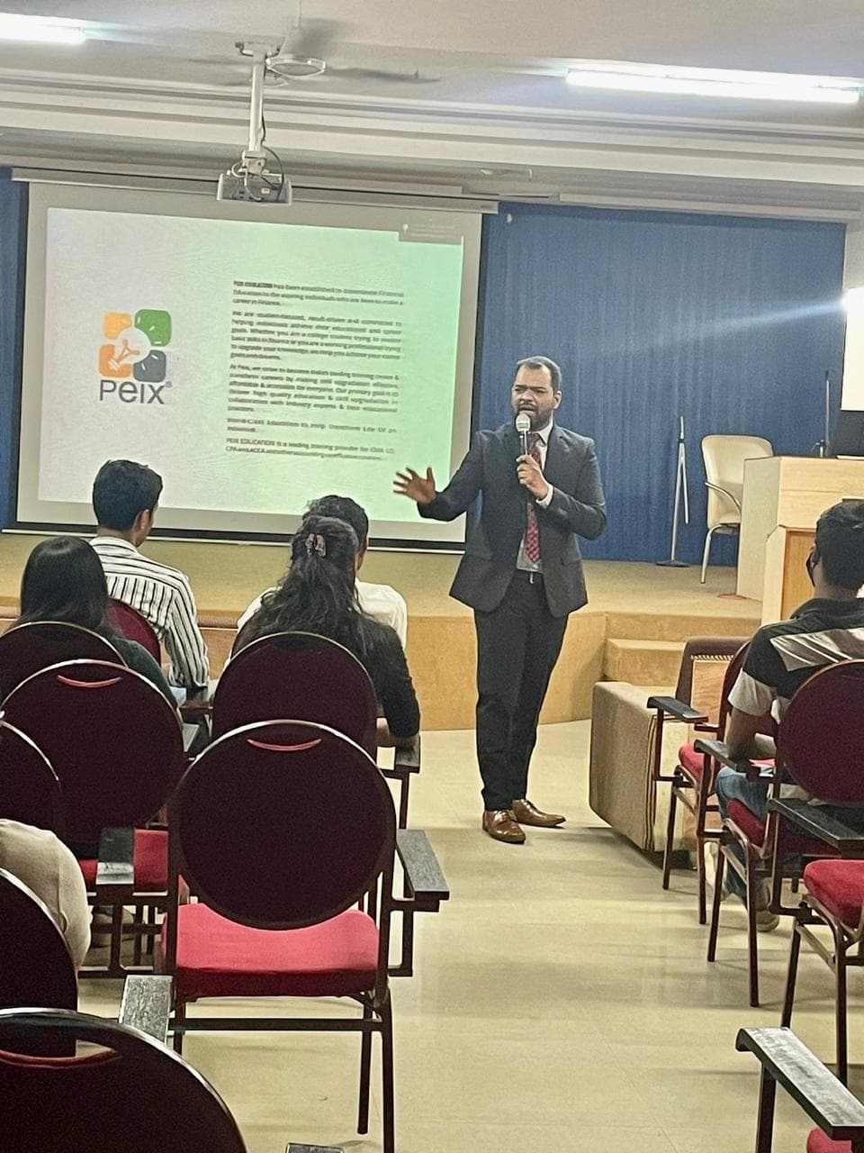 PeIX® Community Moment